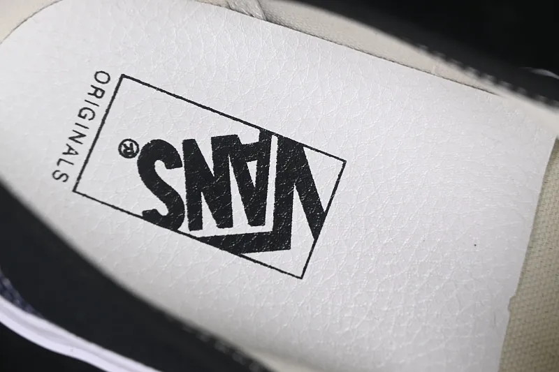 All categories Vans Vans series Vans Low Vans Authentic 44 Vans low-top casual skateboard shoes VN0A4BV91WX